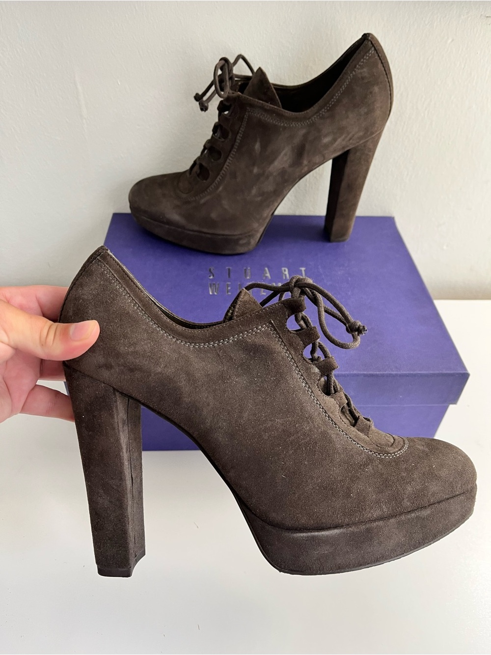 Stuart Weitzman Upstream Suede Lace-Up Platform Booties Size 9